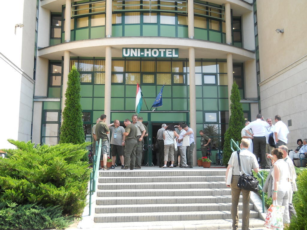 Uni-Hotel Diákotthon Miskolc Exterior foto